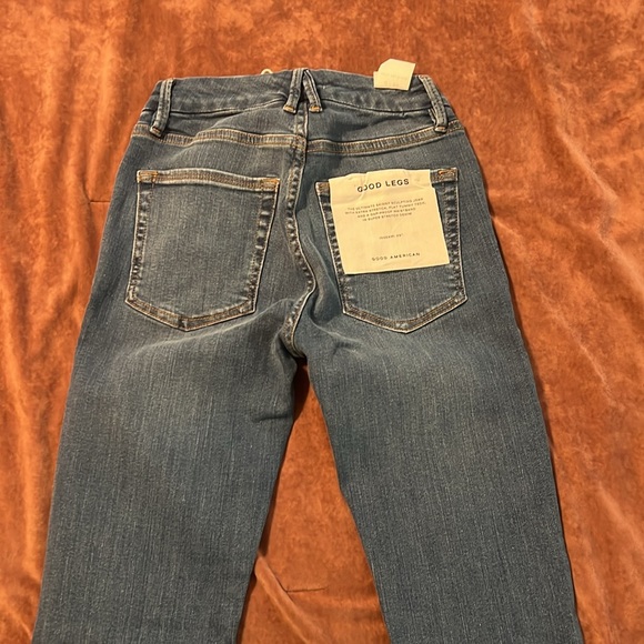 NWT Good American jeans!! - Picture 5 of 9